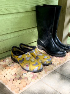 DIY: Cork shoe mat